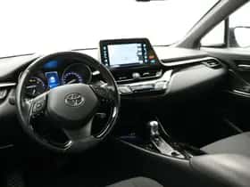 Toyota C-HR (2018) thumbnail 25
