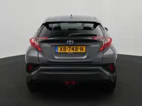 Toyota C-HR (2018) thumbnail 32