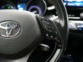 Toyota C-HR (2018) thumbnail 34