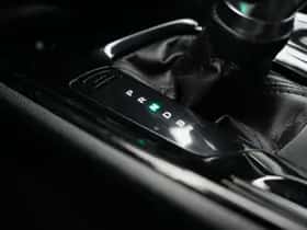 Toyota C-HR (2018) thumbnail 46
