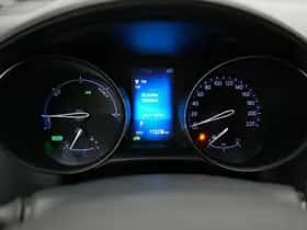 Toyota C-HR (2018) thumbnail 6