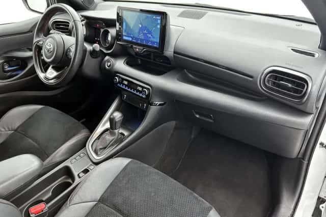 Toyota Yaris (2023) thumbnail 6