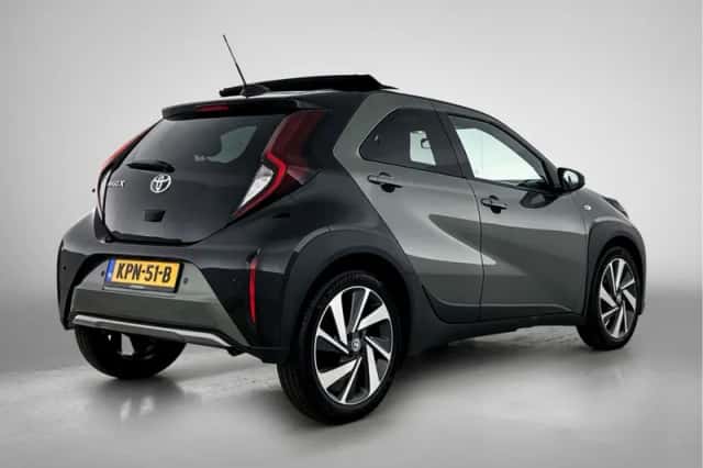 Toyota Aygo (2023) thumbnail 2