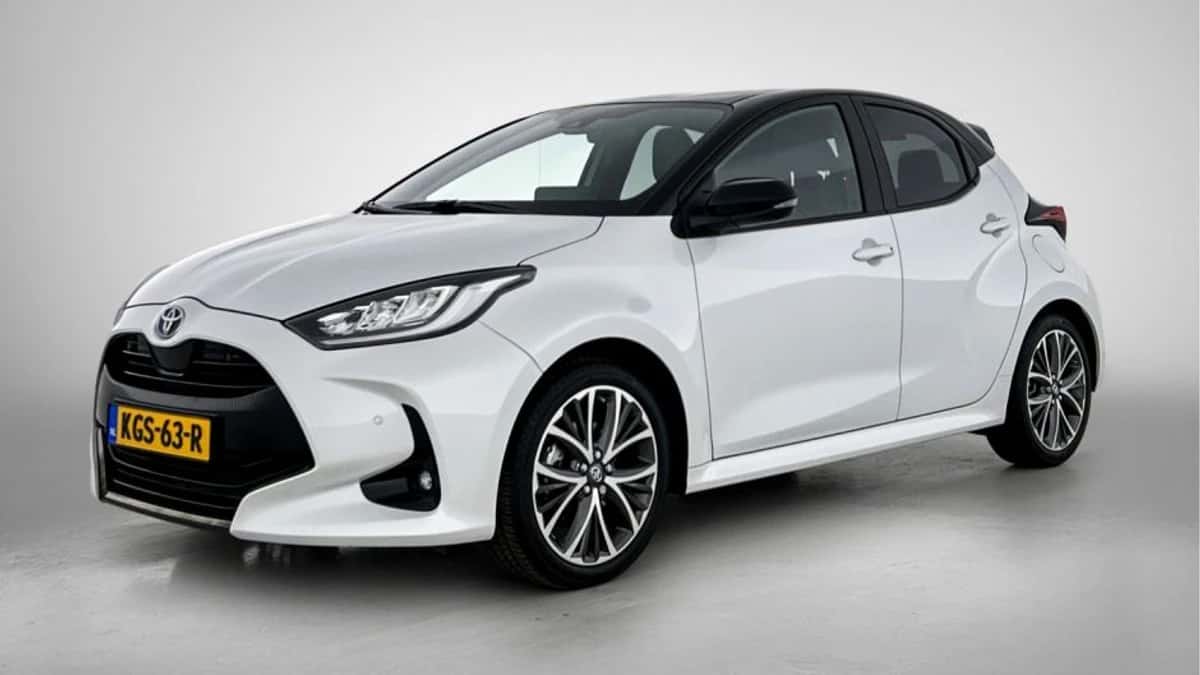 Toyota Yaris (2024) — foto 1