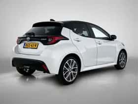 Toyota Yaris (2024) thumbnail 2