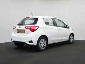 Toyota Yaris (2018) thumbnail 2