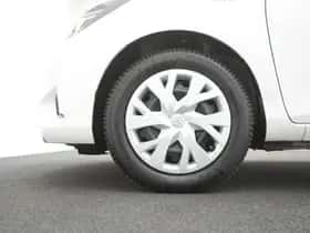 Toyota Yaris (2018) thumbnail 45