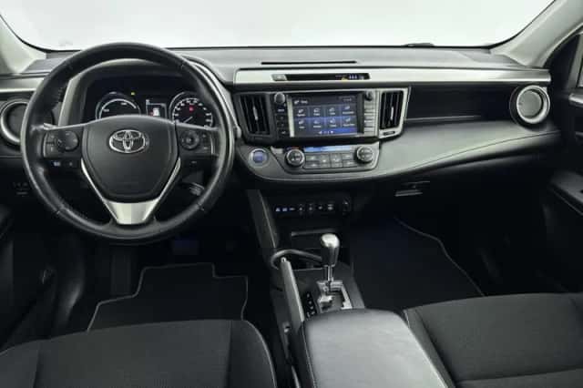 Toyota RAV4 (2017) thumbnail 5