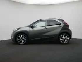 Toyota Aygo (2022) thumbnail 3