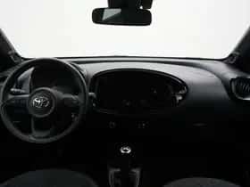 Toyota Aygo (2022) thumbnail 26