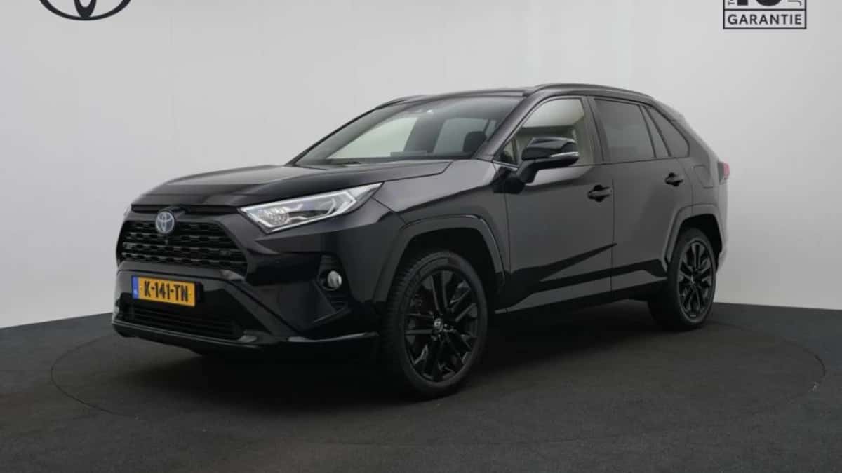 Toyota RAV4 (2021) — foto 1