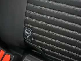 Toyota RAV4 (2021) thumbnail 17