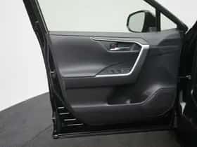 Toyota RAV4 (2021) thumbnail 20