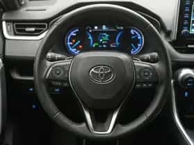 Toyota RAV4 (2021) thumbnail 5