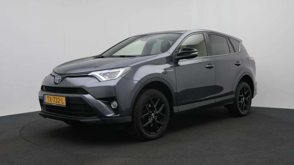 Toyota RAV4 (2018) — foto 1