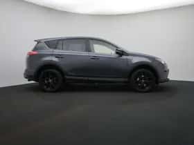 Toyota RAV4 (2018) thumbnail 11