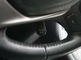 Toyota RAV4 (2018) thumbnail 15