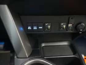 Toyota RAV4 (2018) thumbnail 36