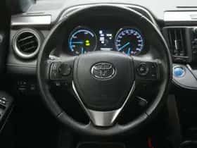 Toyota RAV4 (2018) thumbnail 5