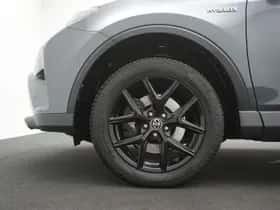 Toyota RAV4 (2018) thumbnail 45