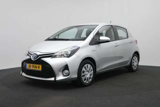 Toyota Yaris (2015) thumbnail 1