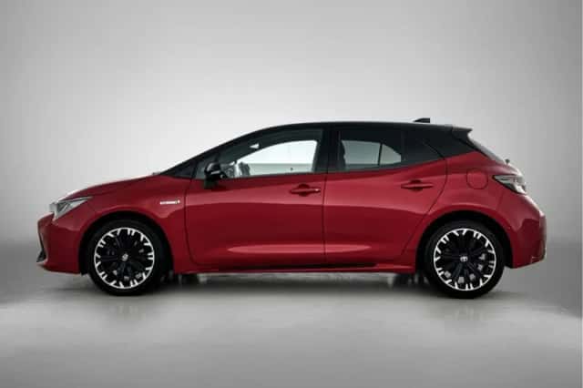 Toyota Corolla (2021) thumbnail 3