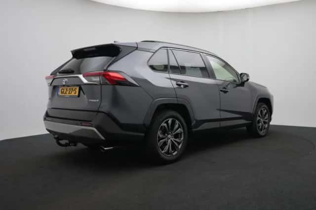 Toyota RAV4 (2024) thumbnail 2