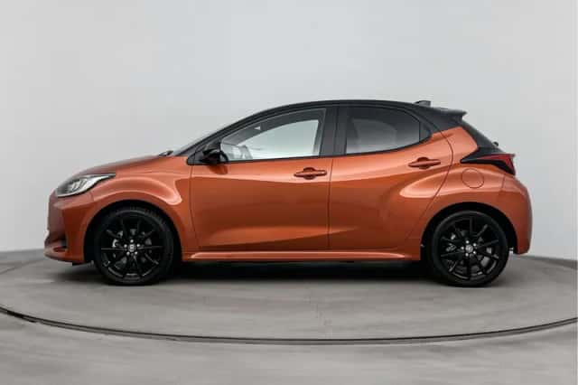 Toyota Yaris (2023) thumbnail 3