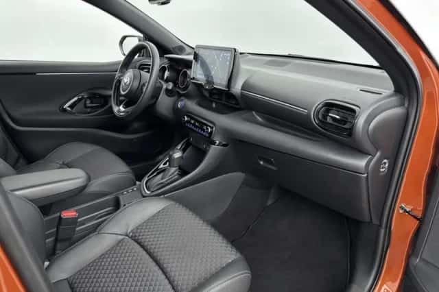 Toyota Yaris (2023) thumbnail 6