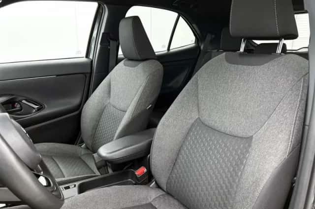 Toyota Yaris_Cross (2025) thumbnail 4