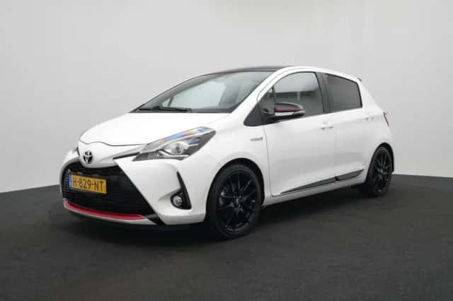 Toyota Yaris (2020) thumbnail 1