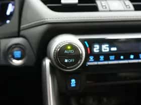 Toyota RAV4 (2020) thumbnail 36