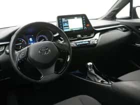 Toyota C-HR (2021) thumbnail 16