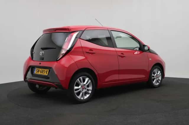 Toyota Aygo (2018) thumbnail 2