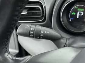 Toyota Yaris (2021) thumbnail 16