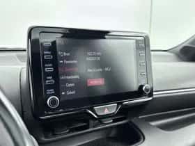 Toyota Yaris (2021) thumbnail 17