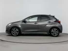 Toyota Yaris (2021) thumbnail 3