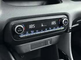 Toyota Yaris (2021) thumbnail 23