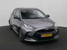 Toyota Yaris (2022) thumbnail 2