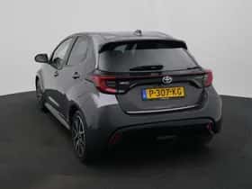 Toyota Yaris (2022) thumbnail 3