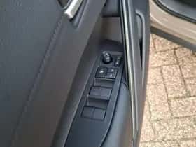 Toyota Corolla_Cross (2025) thumbnail 14