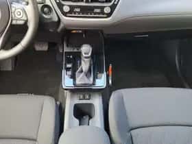 Toyota Corolla_Cross (2025) thumbnail 9