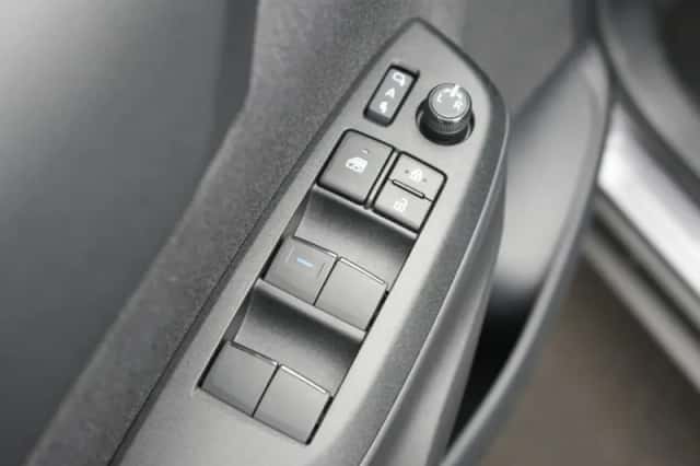 Toyota Yaris_Cross (2022) thumbnail 6