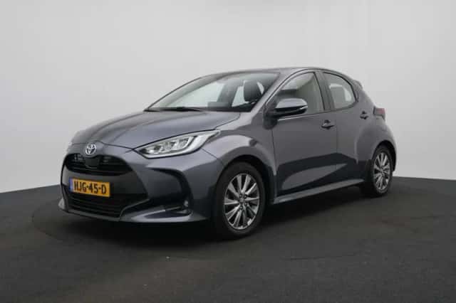 Toyota Yaris (2024) thumbnail 1