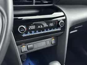 Toyota Yaris_Cross (2024) thumbnail 17