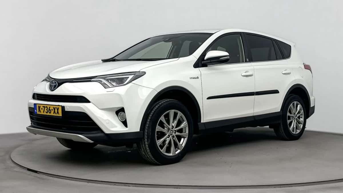 Toyota RAV4 (2018) — foto 1