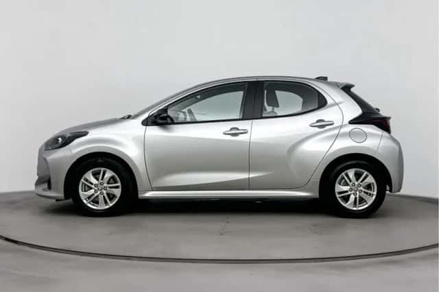 Toyota Yaris (2025) thumbnail 3
