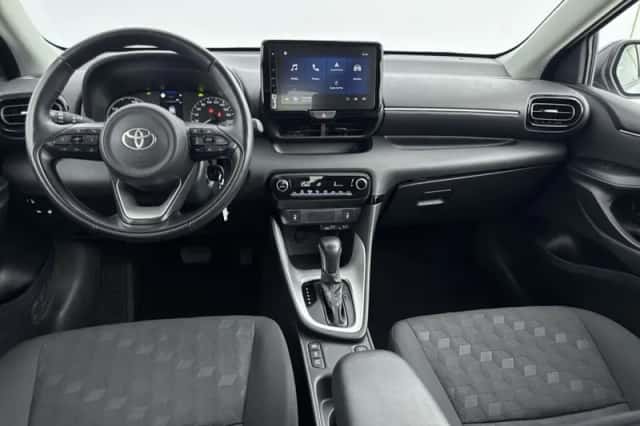 Toyota Yaris (2025) thumbnail 4