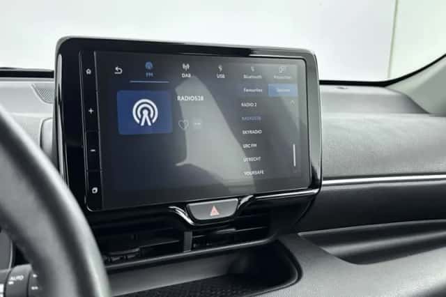 Toyota Yaris (2025) thumbnail 6