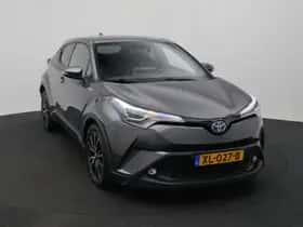 Toyota C-HR (2019) thumbnail 2
